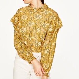 Zara Mustard Lace Blouse with ruffles, long sleeves size M EUC
